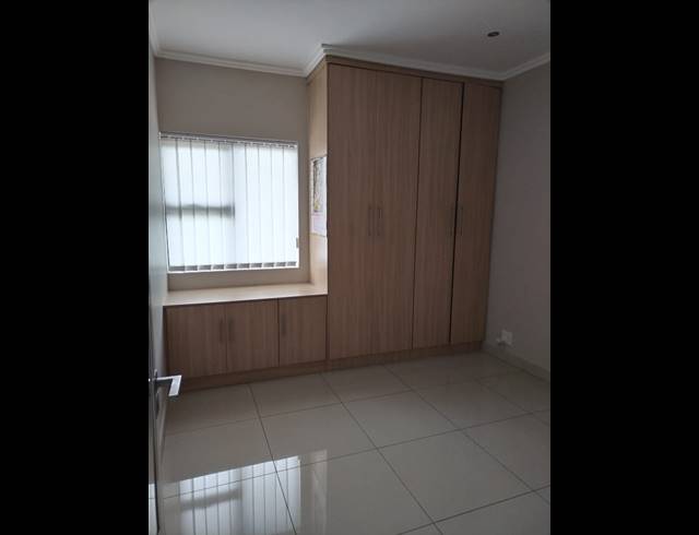 2 BEDROOM APARTMENT FOR SALE IN UMHLANGA RIDGE